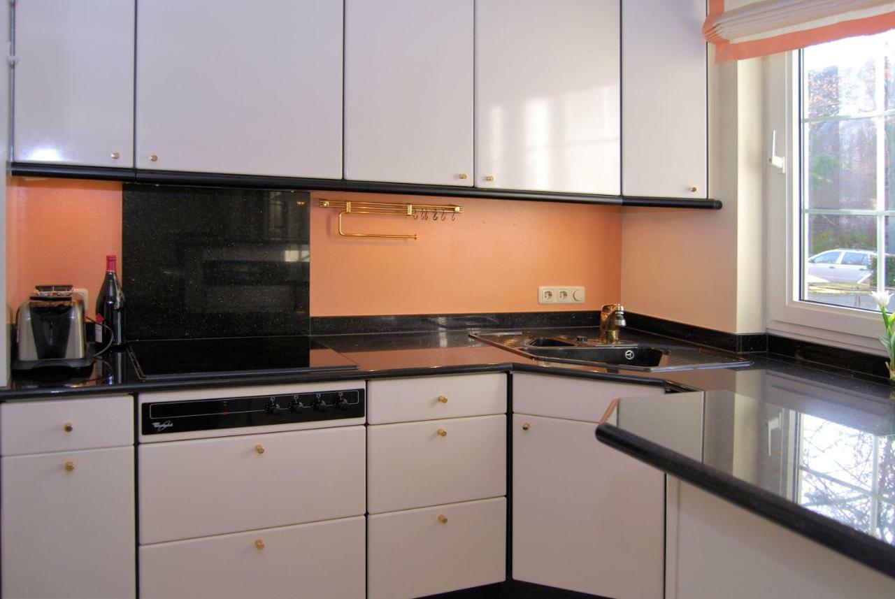 Stresemannstrasse 3 Apartment Lubeck Bagian luar foto